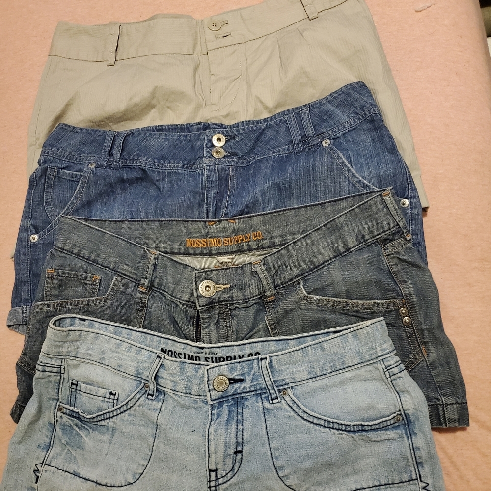 4 pairs of shorts